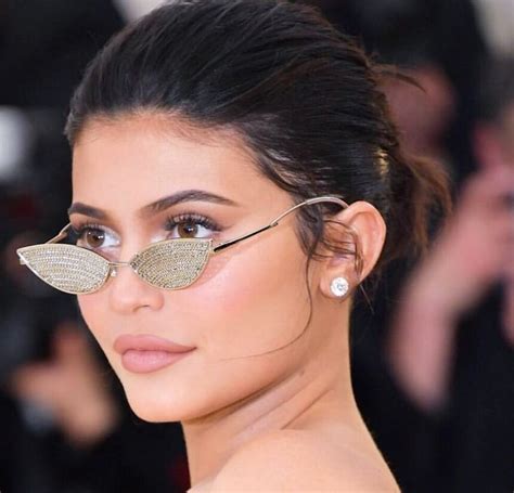 diamond sunglasses kylie jenner.